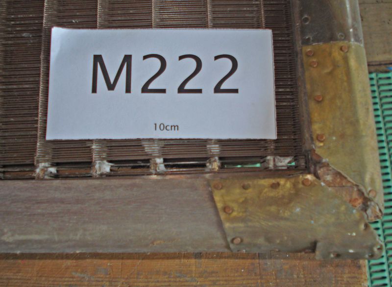 M222c - Very tired laid moulds