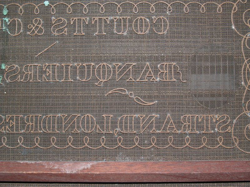 M271e Close up of lettering