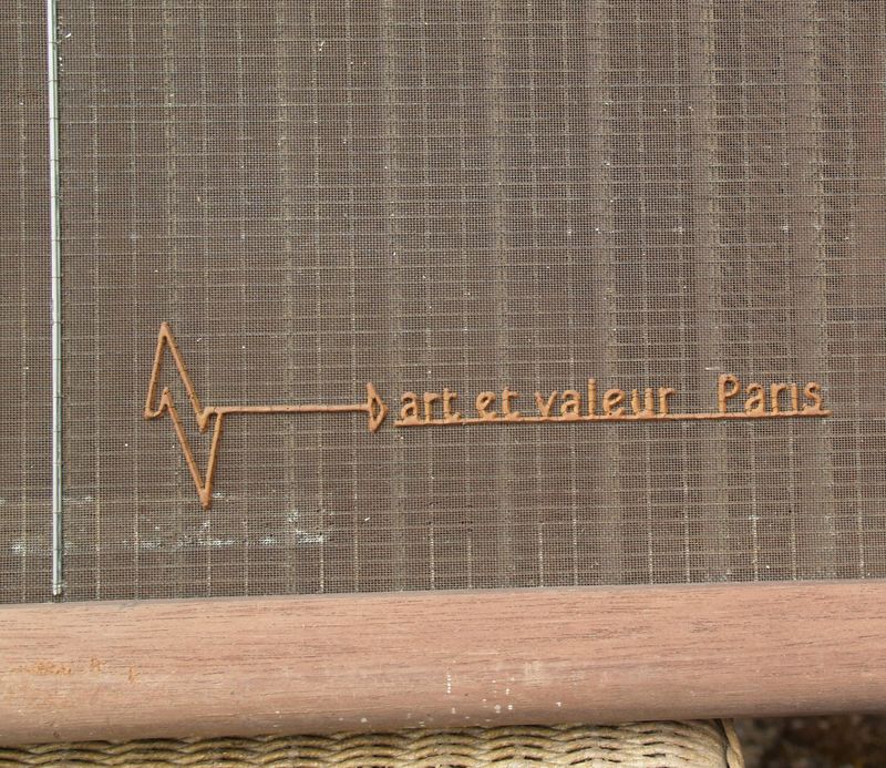 M007c art et valeur Paris at tearing wire