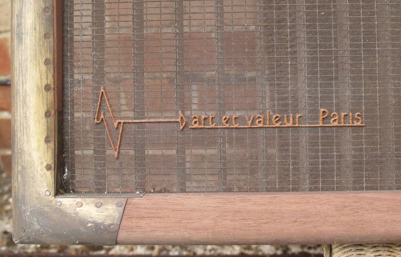 M007d art et valeur Paris at corner