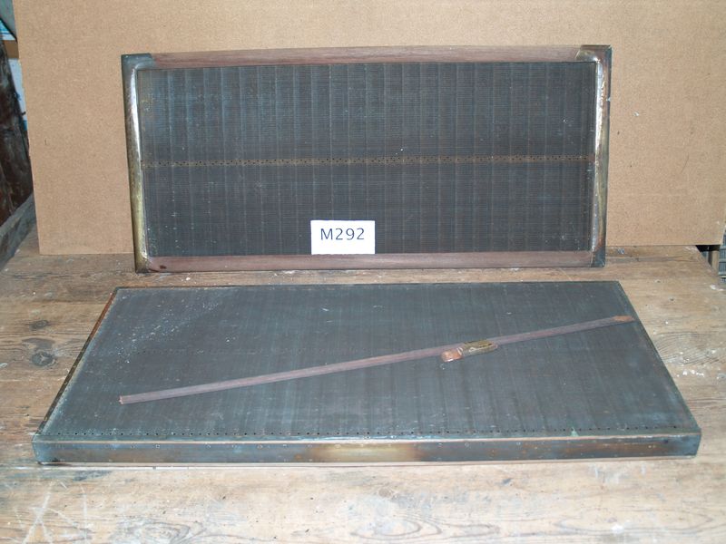 M292a Pair of moulds