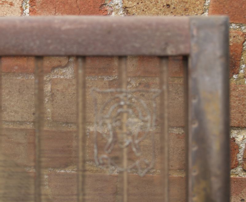 M044f Christ's Head - out of focus