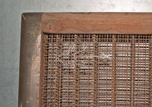M221b Bull's Head on very coarse wove
