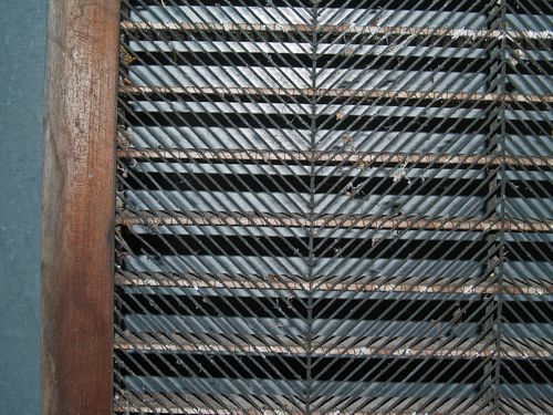 M243b Zig Zag Laid - close-up edge