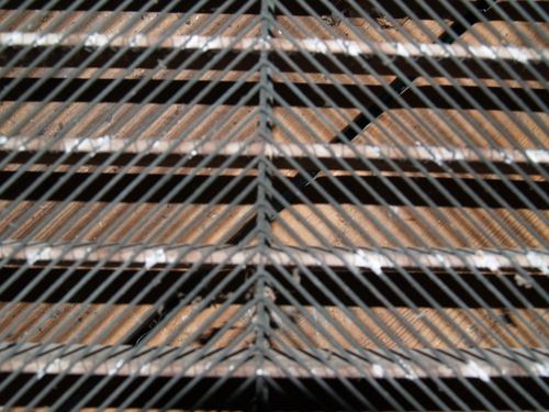 M243d Zig Zag Laid - close-up centre - blurred